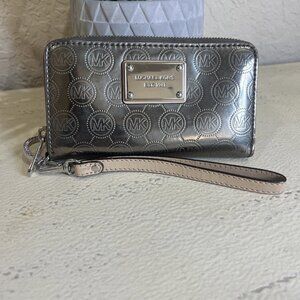 Michael Kors Jet Set Continental Logo Large Silver Wallets Brand